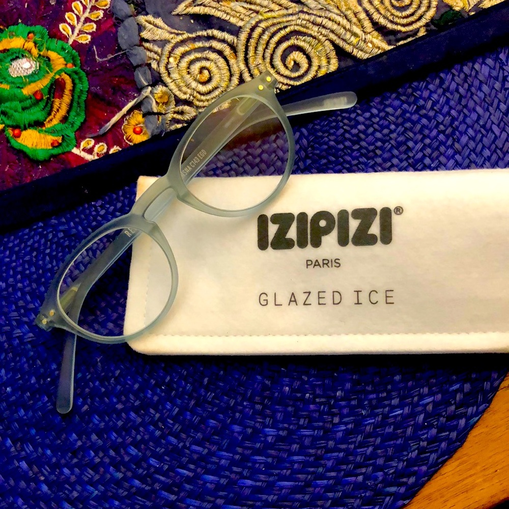 Izipizi 1.5 reading glasses - never worn